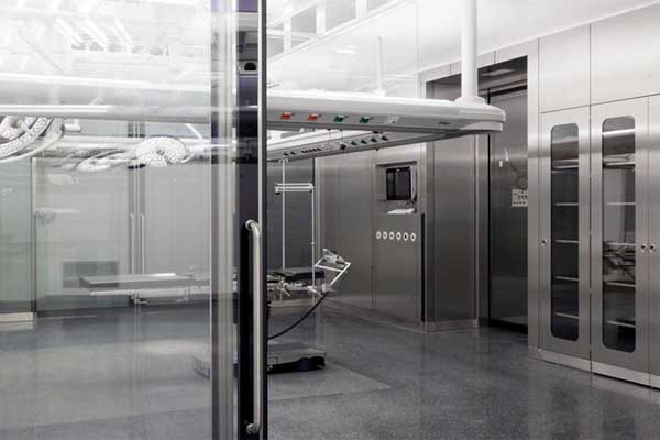 Turnkey operating room installation / renovation
